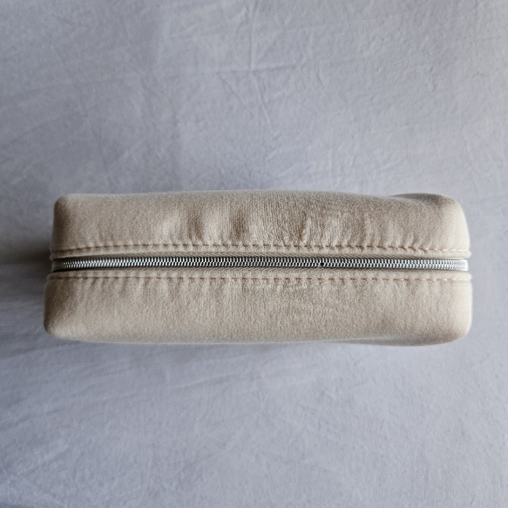 NEW DIOR MAKEUP POUCH BAG - Picture 7 of 7